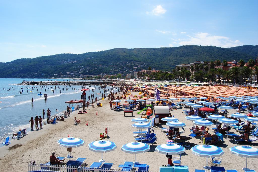 Appartamento Frontemare Andora Exterior foto