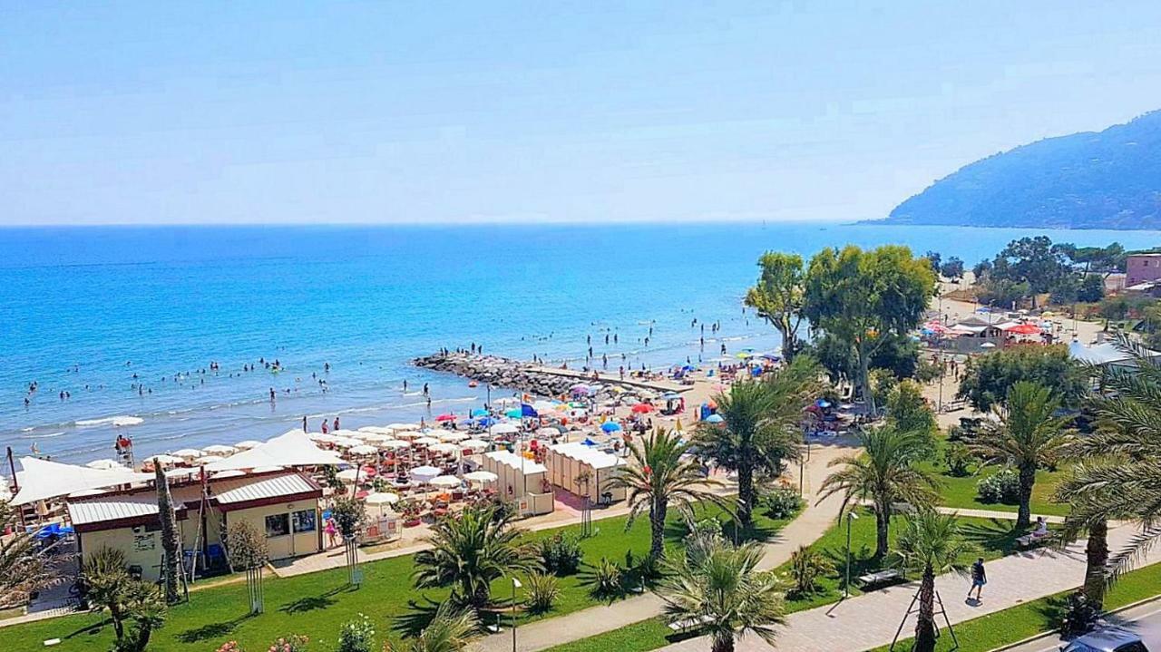 Appartamento Frontemare Andora Exterior foto